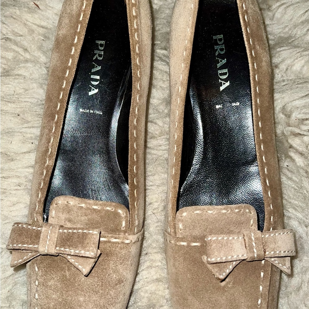 Adorable Prada tiny heels with bow.